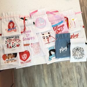 💕FREE💕 with jewelry bundle